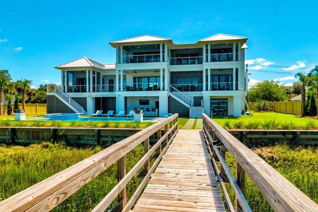 אייל אוף פאלמס New Waterfront Home With Deep Water Dock מראה חיצוני תמונה